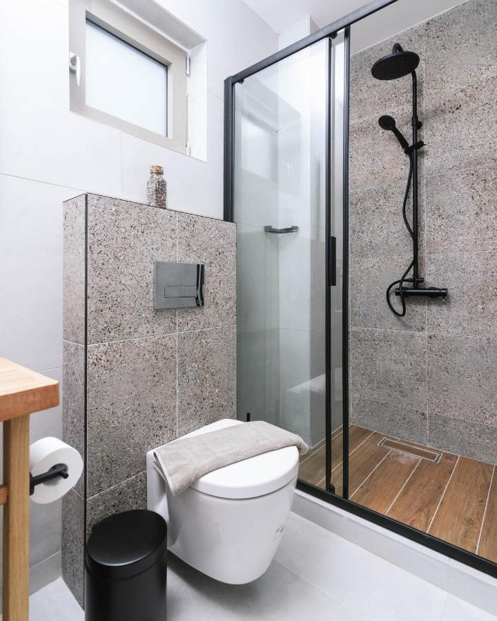 Luxury Ammos In Style Villa