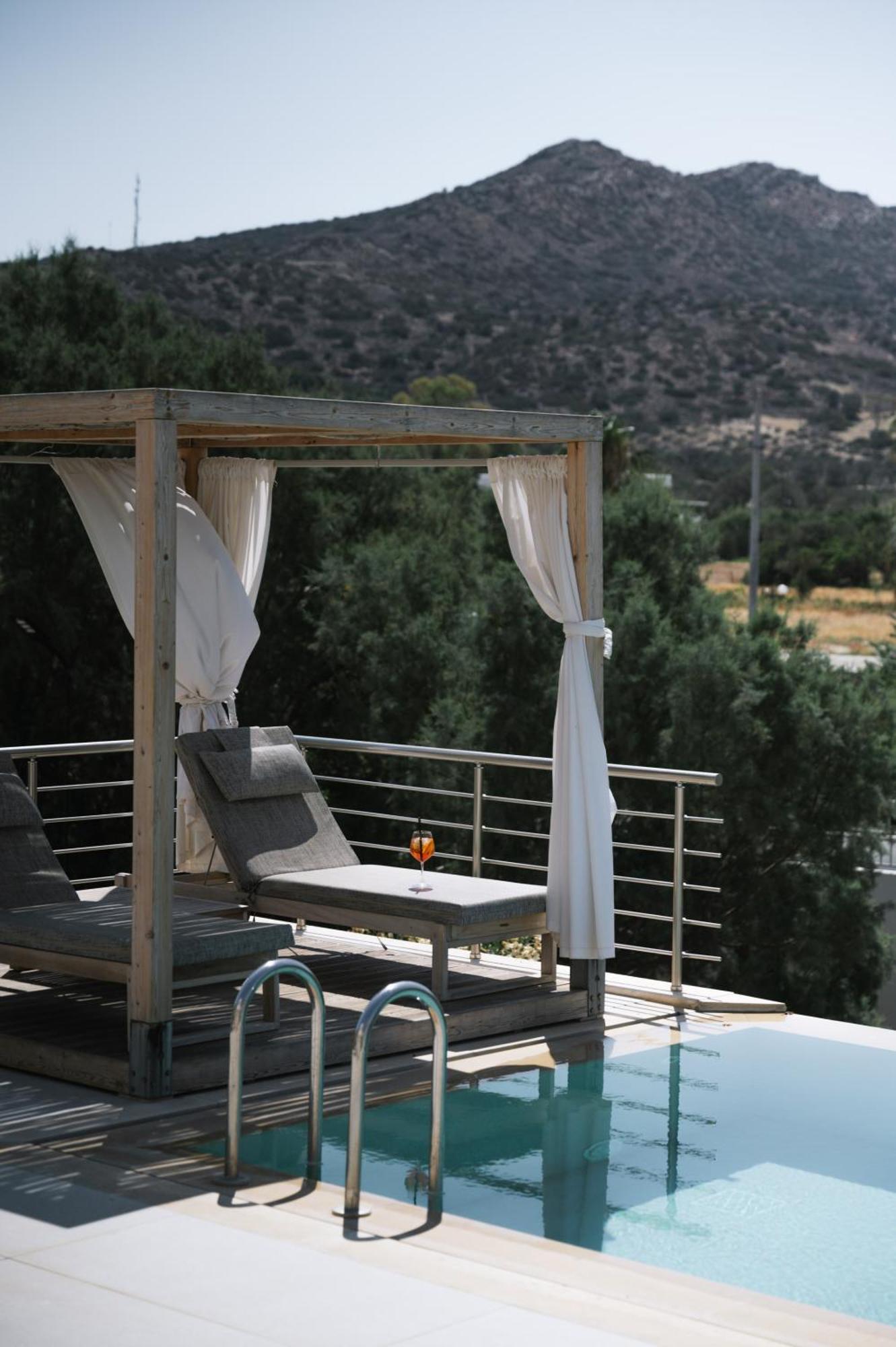 Luxury Ammos In Style *